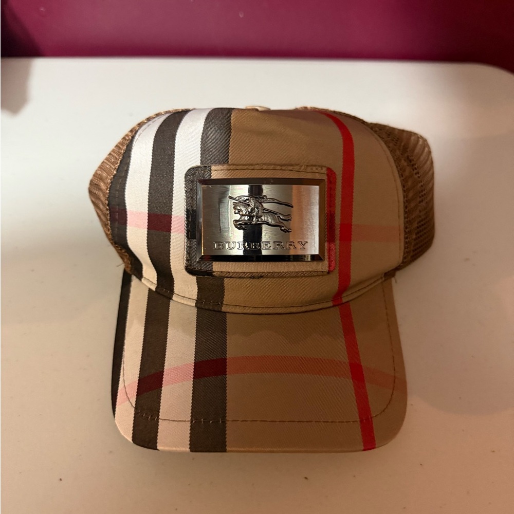 Burberry Beige and Red Striped Cap